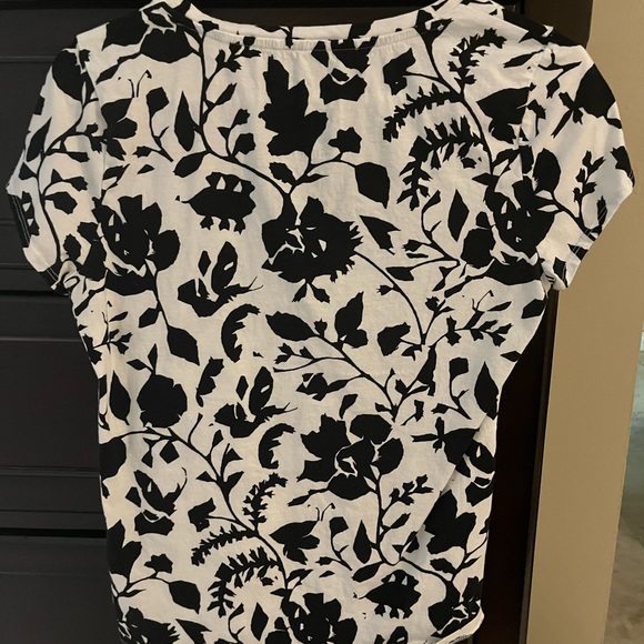 INC t-shirt - Picture 3 of 3